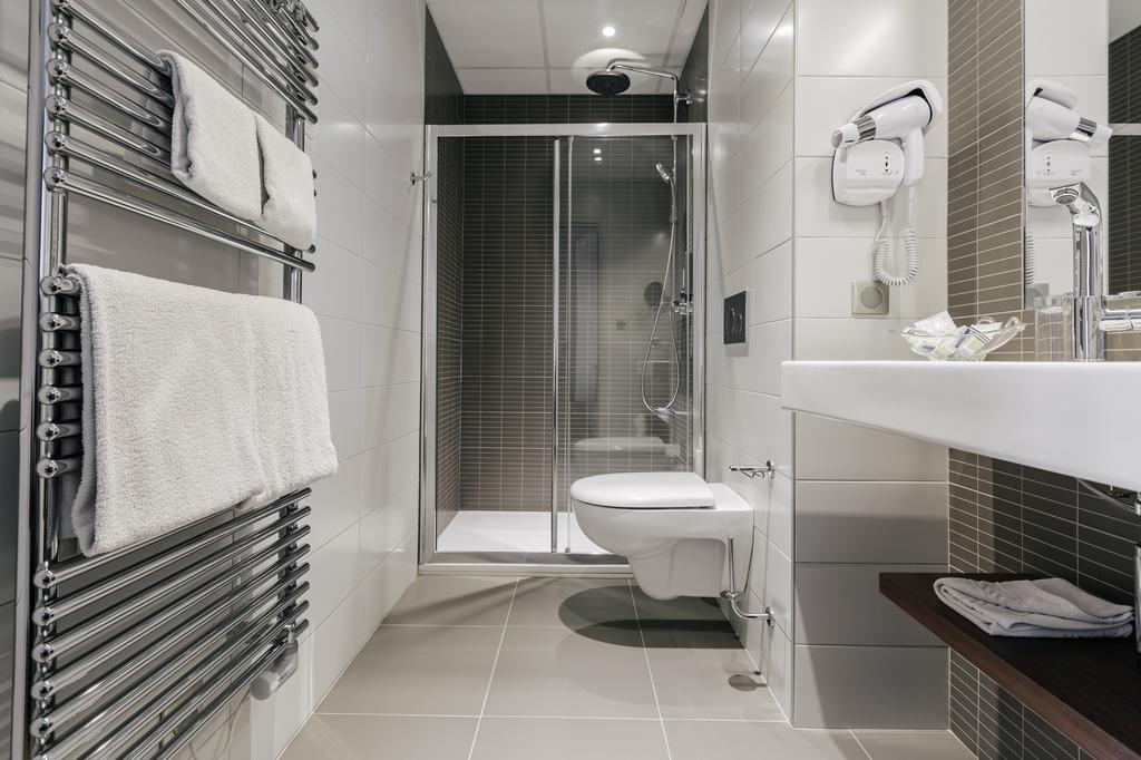 Hotel-Cafe Du Trinquet Cambo-les-Bains Kültér fotó