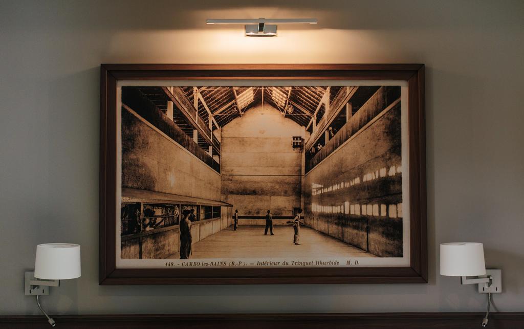 Hotel-Cafe Du Trinquet Cambo-les-Bains Kültér fotó